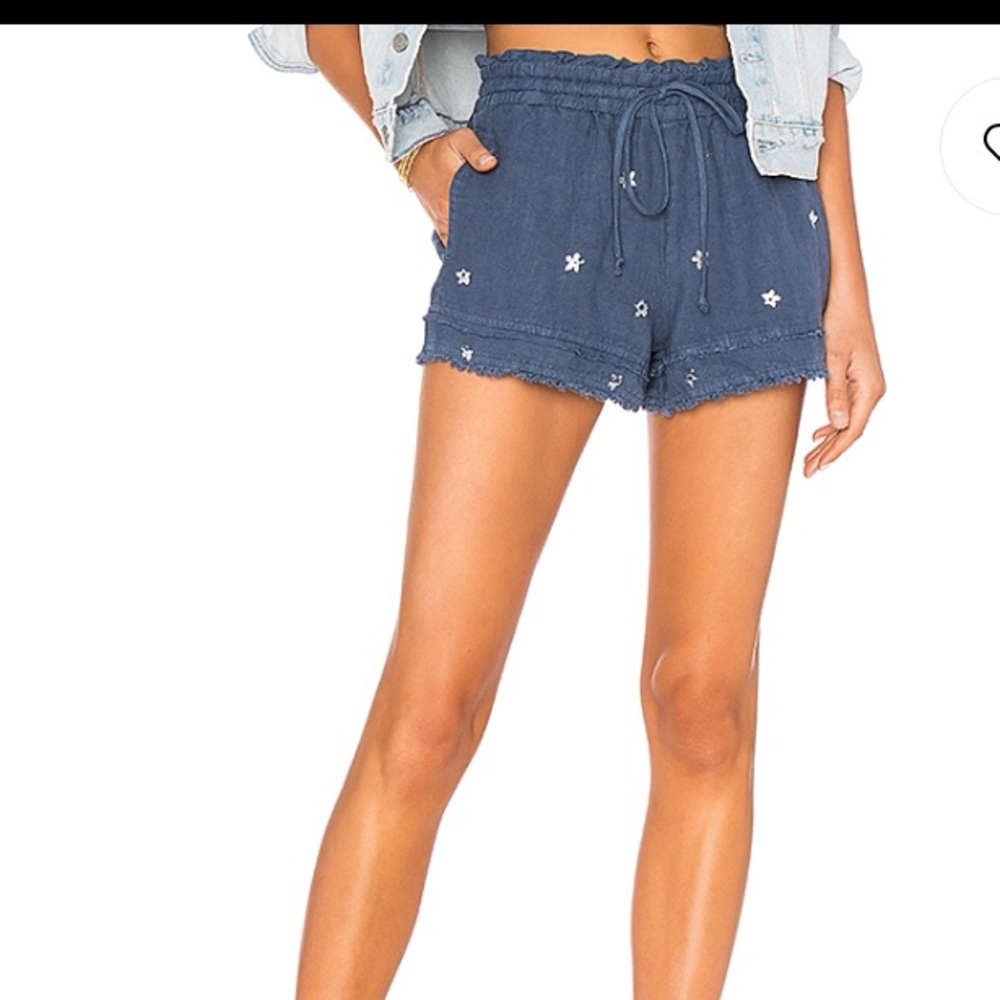 Bella Dahl frayed hem shorts